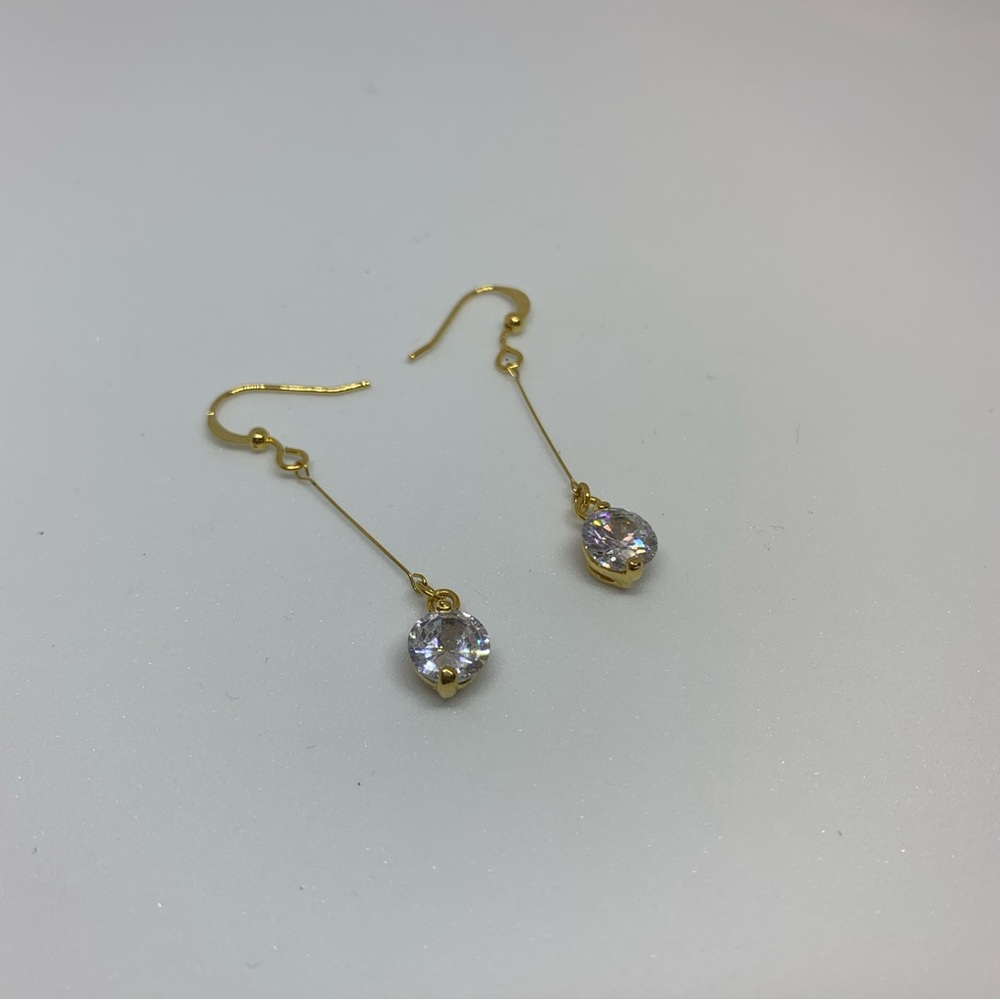 NEW Gold w clear round rhinestone delicate dangle earrings